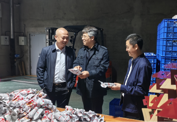 黑龙江省委网信办二级巡视员刘平刘平赴利如金农业集团远海分公司考察调研